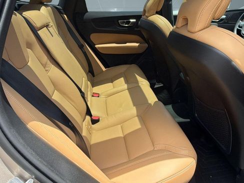 Used 2024 Volvo XC60 B5 Ultimate AWD/4WD image 29