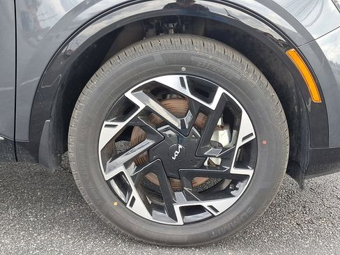 Used 2024 Kia Sportage SX image 8