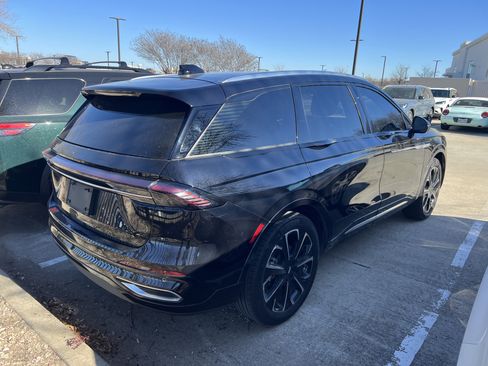 Used 2024 Lincoln Nautilus Reserve w/ Equipment Group 202A image 23