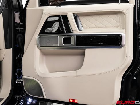 Used 2025 Mercedes-Benz G 63 AMG 4MATIC image 30