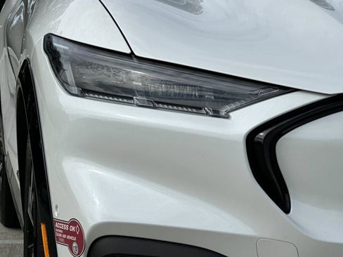 Used 2021 Ford Mustang Mach-E Premium image 10