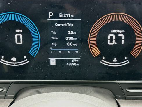 Used 2025 Hyundai Kona SEL FWD image 19