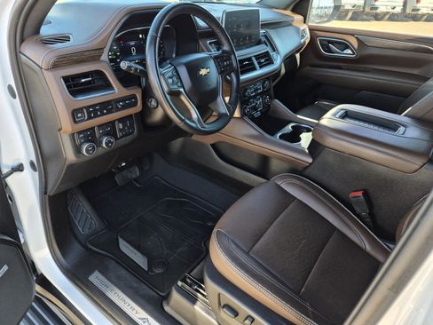 Used 2022 Chevrolet Suburban High Country image 13