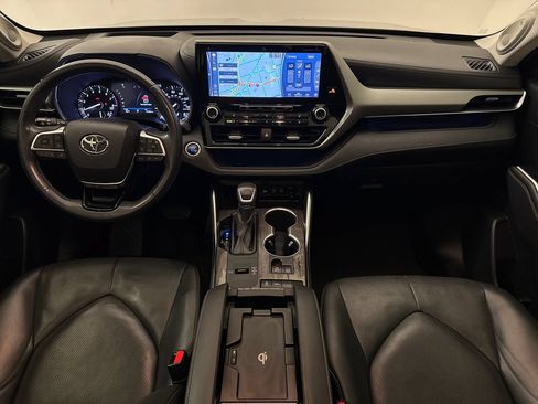 Used 2020 Toyota Highlander Platinum FWD image 13