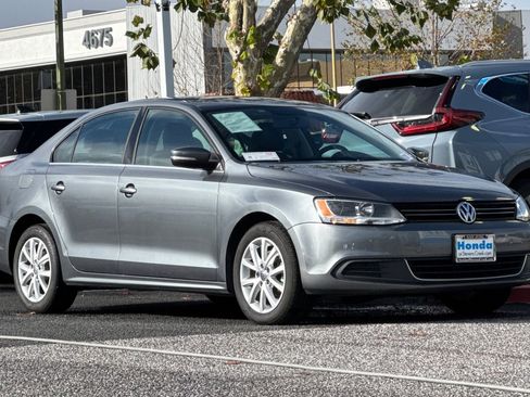 Used 2013 Volkswagen Jetta SE image 6