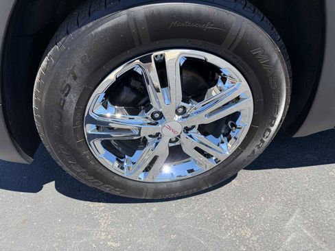 Used 2019 GMC Terrain SLE w/ Driver Convenience Package AWD/4WD image 8