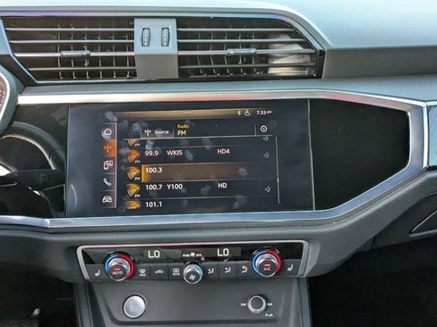 Used 2019 Audi Q3 2.0T Premium image 16