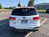 Used 2017 Kia Sorento LX image 4