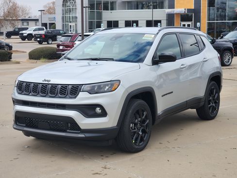 New 2026 Jeep Compass Latitude image 2