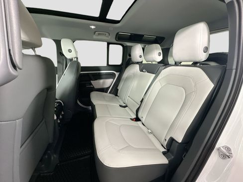 Certified 2025 Land Rover Defender 110 S image 28