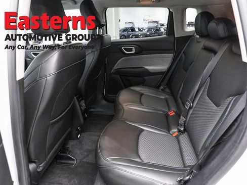 Used 2022 Jeep Compass Latitude w/ Convenience Group AWD/4WD image 21