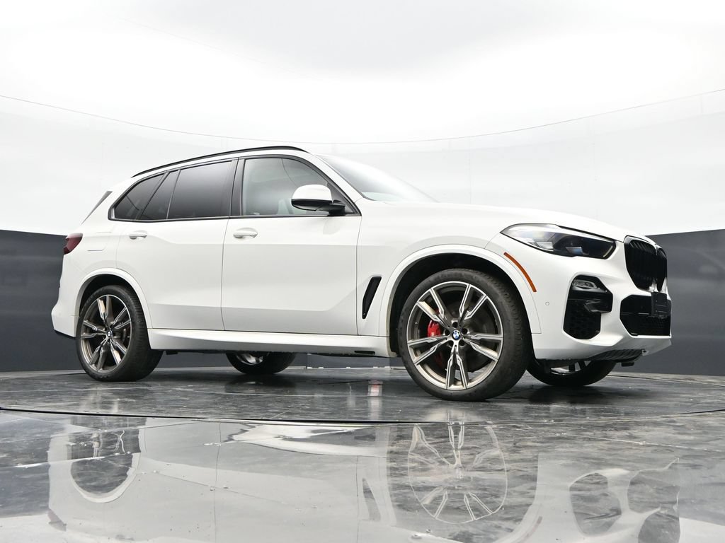 Used 2021 BMW X5 M50i AWD/4WD image 44