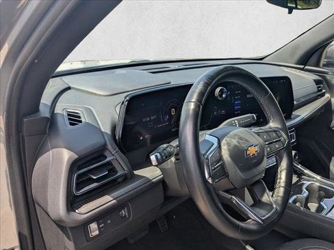 Used 2024 Chevrolet Traverse LT FWD image 10