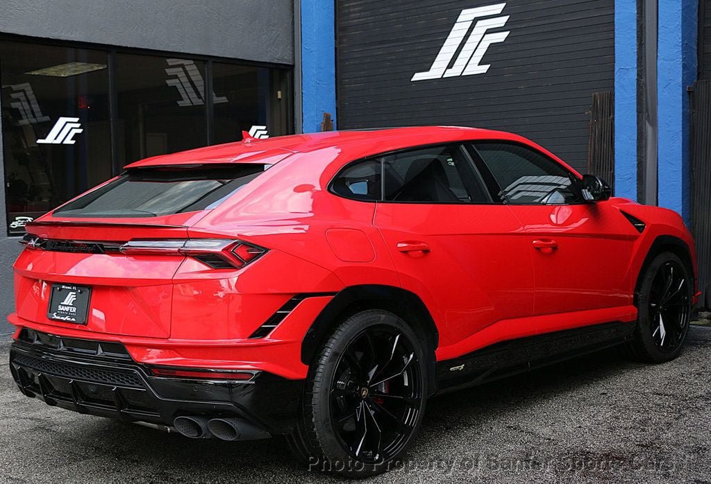 Used 2024 Lamborghini Urus S AWD/4WD image 6