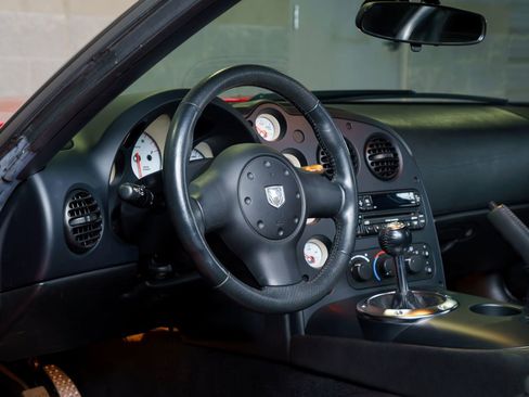 Used 2004 Dodge Viper SRT-10 RWD image 93