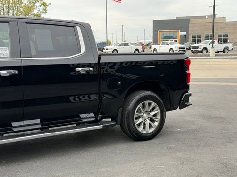 Used 2021 Chevrolet Silverado 1500 High Country w/ Z71 Off-Road Package AWD/4WD image 10