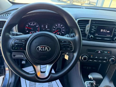 Used 2018 Kia Sportage LX FWD image 7