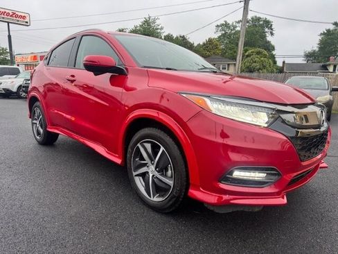 Used 2020 Honda HR-V Touring image 1