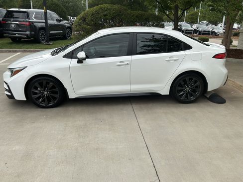 Used 2024 Toyota Corolla SE FWD image 7