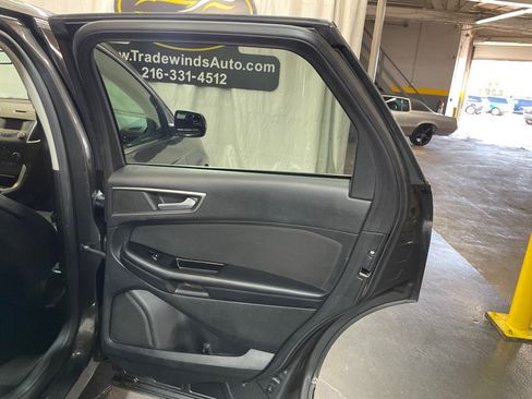 Used 2016 Ford Edge SEL FWD image 35