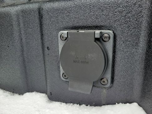 Used 2023 Chevrolet Colorado Z71 w/ Z71 Convenience Package 2 image 8