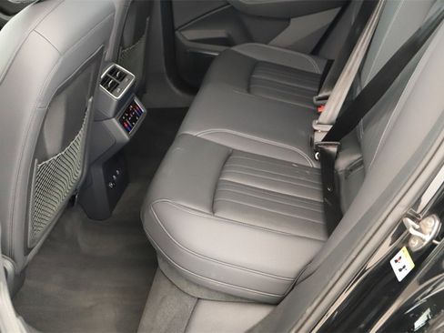 Certified 2024 Audi Q8 e-tron Premium Plus image 28