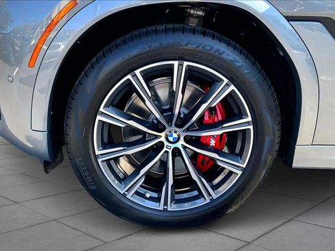 New 2026 BMW X6 xDrive40i image 11