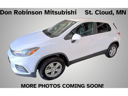 Used 2017 Chevrolet Trax LS w/ Fleet Convenience Package AWD/4WD image 1