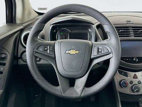 Used 2016 Chevrolet Trax LT image 17