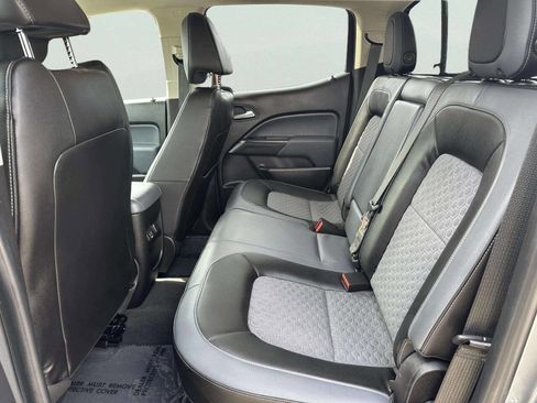 Used 2019 Chevrolet Colorado Z71 AWD/4WD image 11
