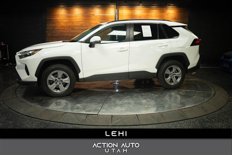 Used 2022 Toyota RAV4 XLE FWD image 1