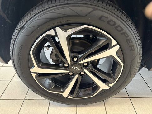 Used 2021 Chevrolet TrailBlazer RS w/ Sun and Liftgate Package image 10