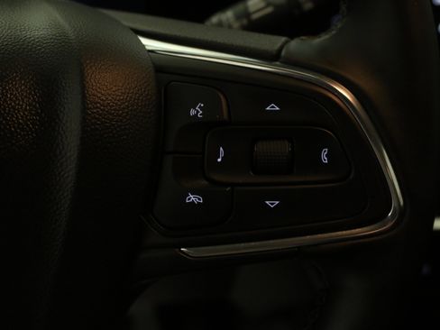 Certified 2026 Buick Encore GX Sport Touring w/ Comfort Package FWD image 17