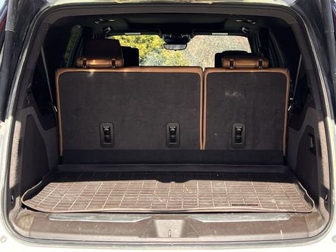 Used 2021 Cadillac Escalade ESV Premium Luxury w/ Driver Assist Tech Package image 34