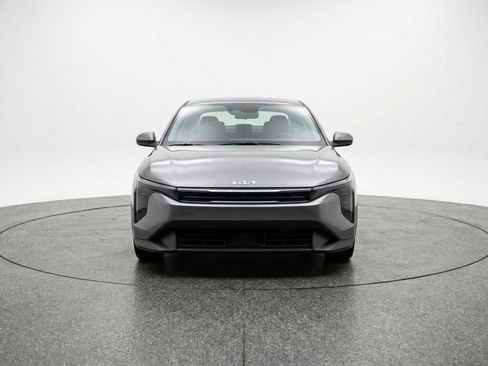 Used 2025 Kia K4 LXS FWD image 2
