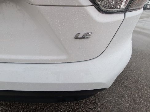 Certified 2025 Toyota Corolla LE image 5