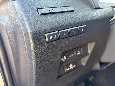Used 2024 Lexus GX 550 w/ Accessory Package (2T) AWD/4WD image 14