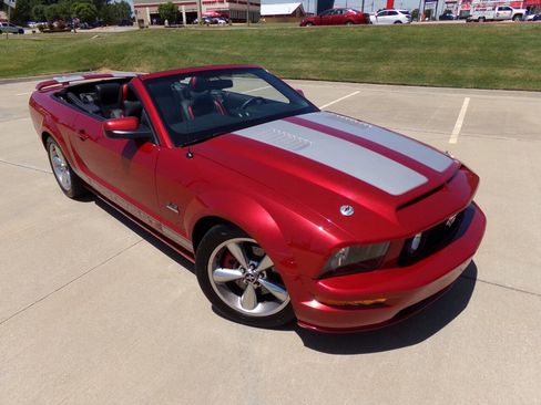 Used 2008 Ford Mustang GT Premium image 12
