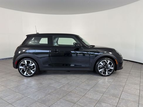 New 2026 MINI Cooper 2-Door Hardtop FWD image 8