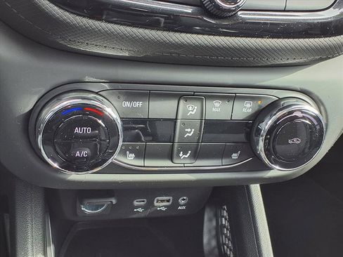 Used 2022 Chevrolet TrailBlazer LT w/ Convenience Package image 7