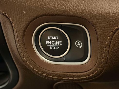 Used 2024 Mercedes-Benz GLE 350 4MATIC image 29