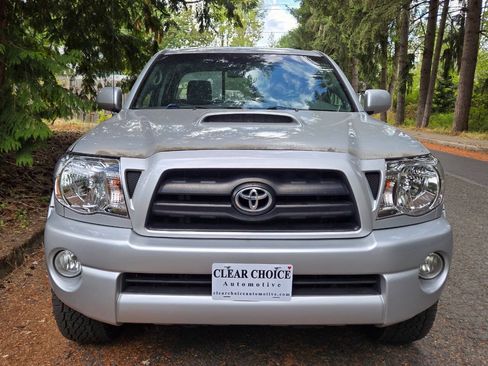 Used 2006 Toyota Tacoma PreRunner RWD image 5