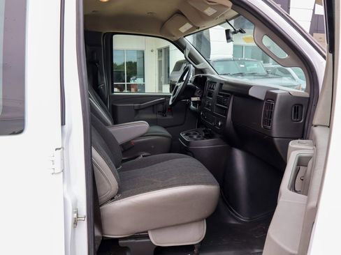 Used 2024 Chevrolet Express 2500 w/ Driver Convenience Package RWD image 21