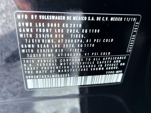 Used 2020 Volkswagen Tiguan SEL AWD/4WD image 25