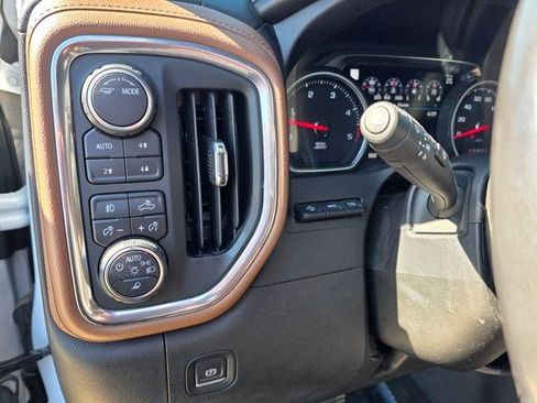 Used 2021 Chevrolet Silverado 2500 High Country w/ Technology Package AWD/4WD image 25