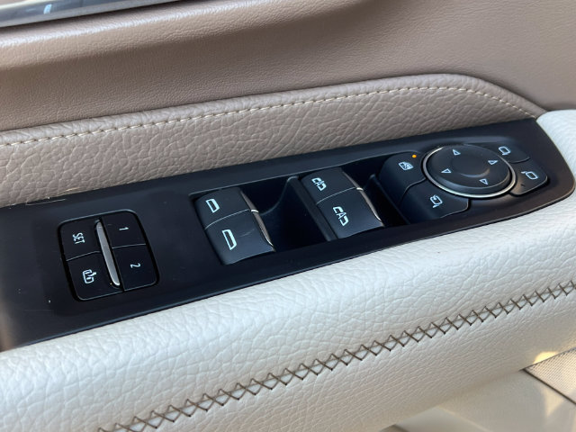 Used 2024 GMC Yukon Denali AWD/4WD image 21