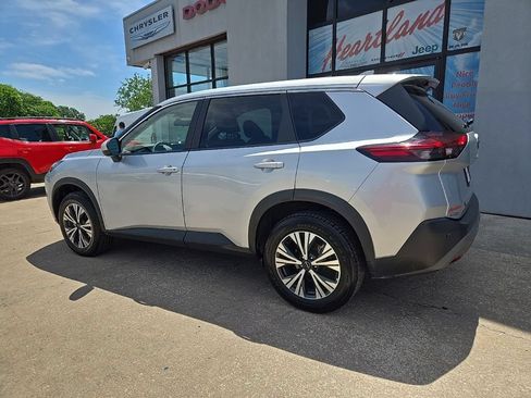 Used 2023 Nissan Rogue SV AWD/4WD image 7