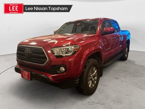 Used 2018 Toyota Tacoma SR5 AWD/4WD image 1