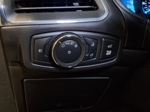Used 2022 Ford Edge Titanium AWD/4WD image 17