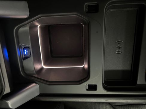 Used 2020 Land Rover Defender 110 HSE image 47